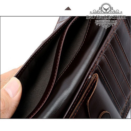 Bên trong ví được lót bằng vải với chất liệu tốt không lo rách, sờn...