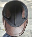 Bên trong mũ có lót vải