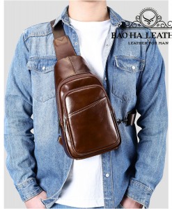 Túi da bò thật đeo trước ngực BHM9213N Nâu cà phê