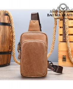 Túi đeo ngực nam da bò thật cao cấp BHM7592C Nâu vàng bò